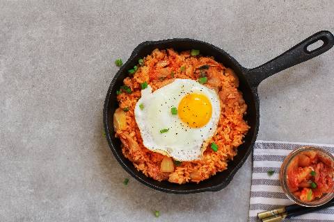 Gebratener Kimchi Reis Schnelle gesunde Energiebombe