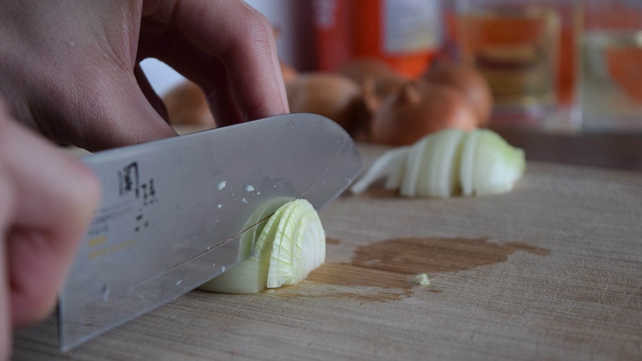Thinly cutted onions