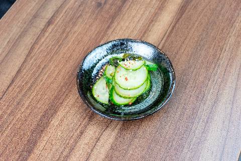 Kyurino no Sunomono japanischer Gurkensalat