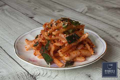 Musaengchae Spicy Radish Salat