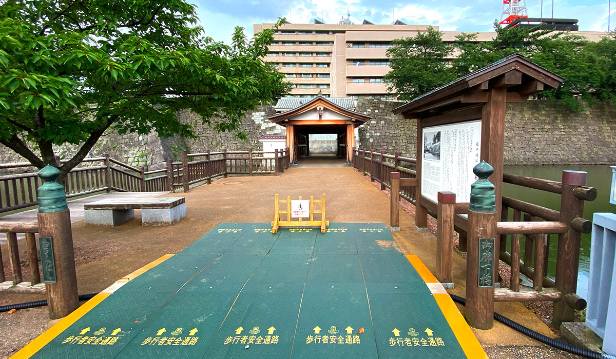 Burg Fukui (福井城 - Fukui-jō)